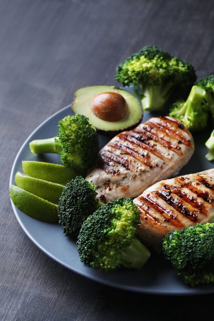 Cómo puedes integrar "bajo en carbohidratos" en tu dieta...